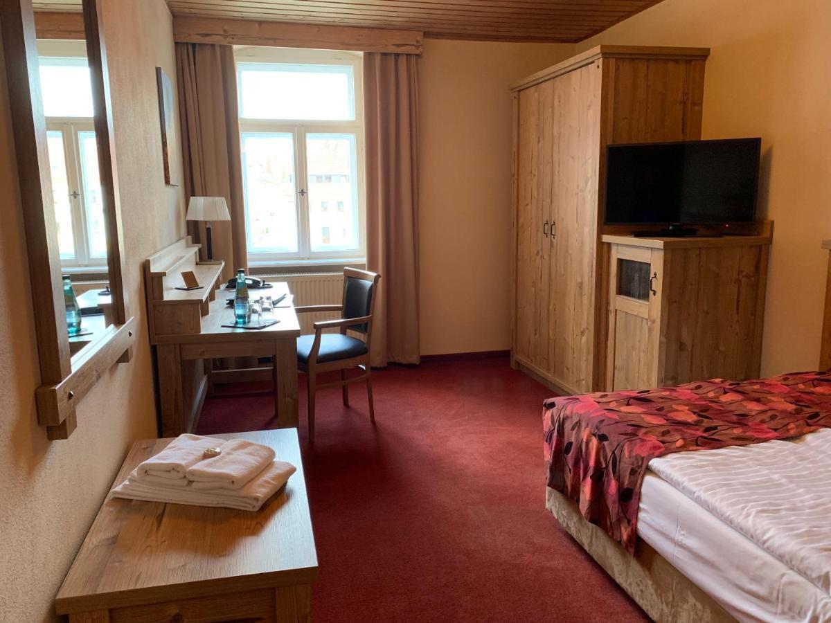 Hotel Goldner Loewe シュトルペン エクステリア 写真